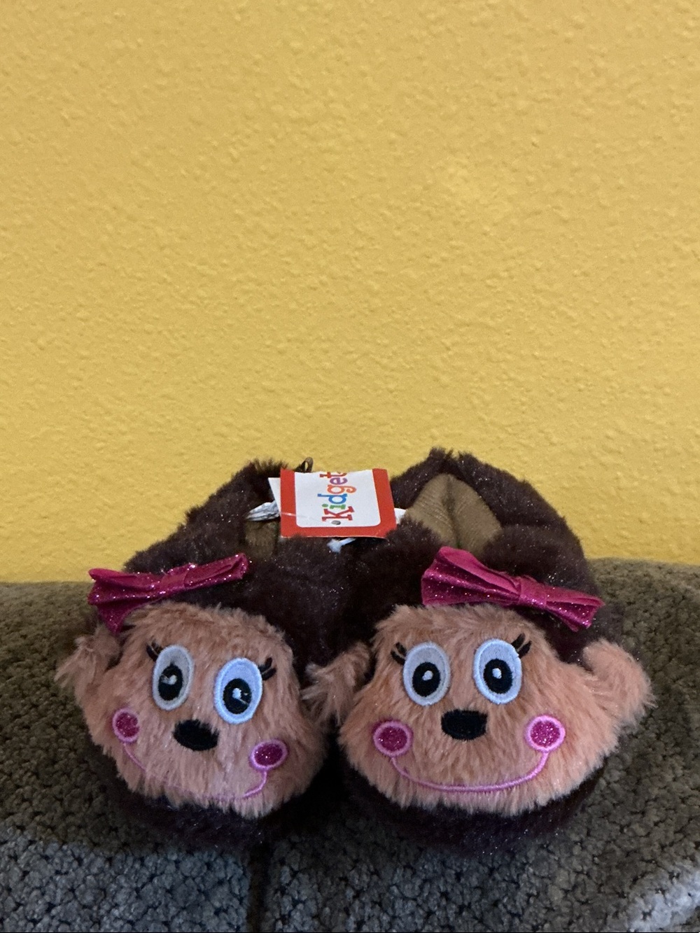 Kids Plush Hedgehog Slip-On Shoes in Brown with Pink Accents nwt kidget